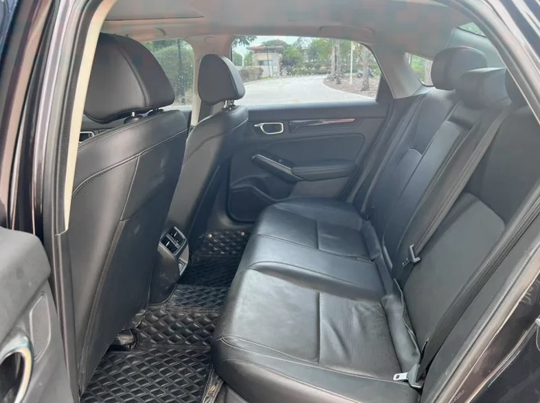 本田型格 后面外观一