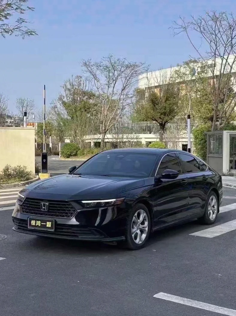 本田雅阁 正面外观三