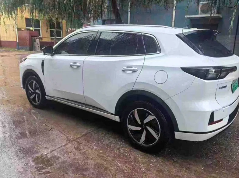 长安汽车启源 内饰后排