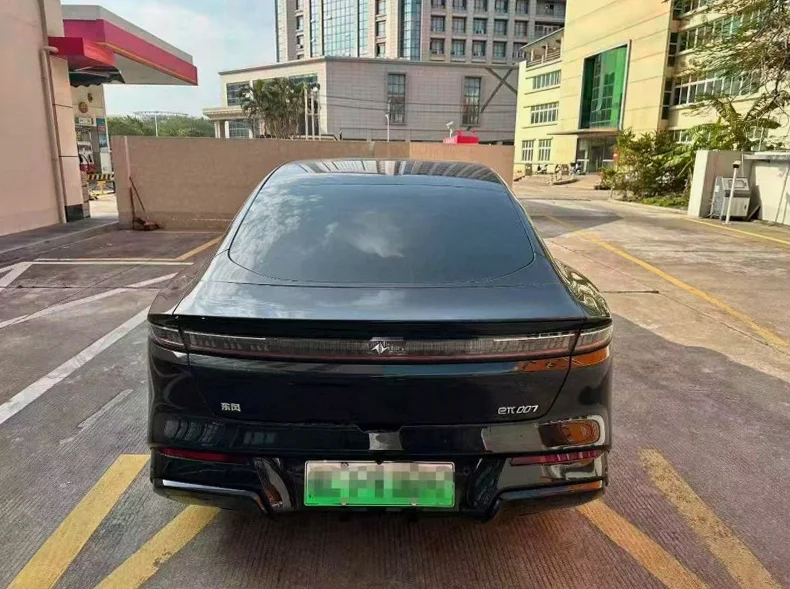 东风奕派 驾驶室