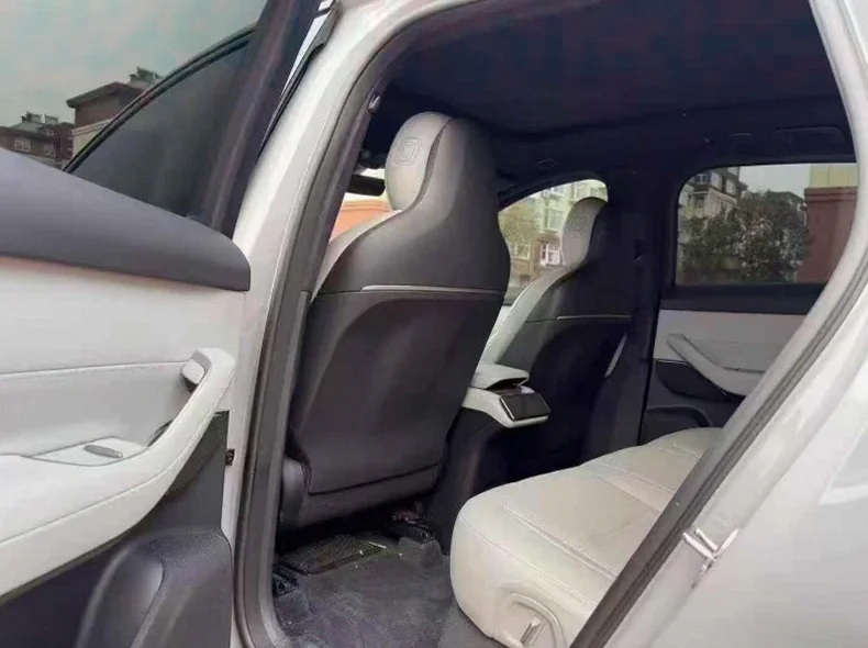 蔚来ET5 后面外观二