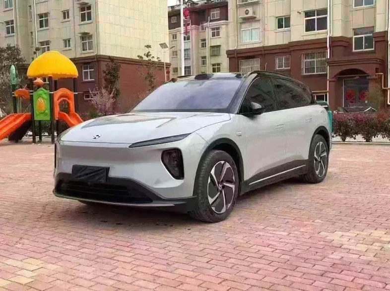 蔚来ET5 正面外观三