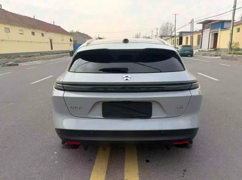 蔚来ET5 内饰后排