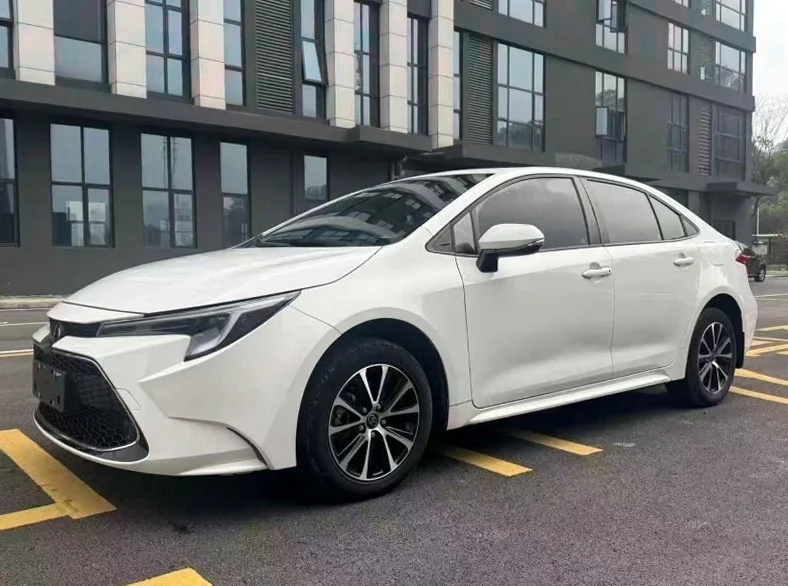 丰田雷凌 正面外观三