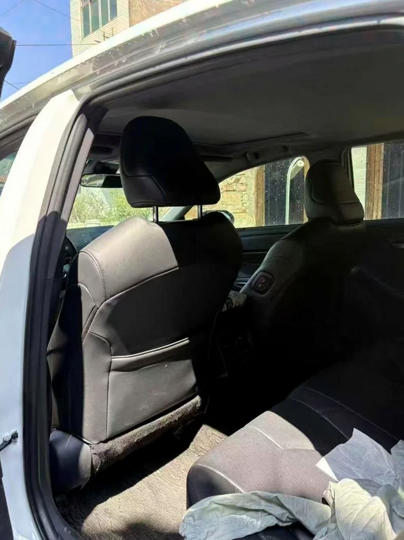 丰田亚洲龙 后面外观一