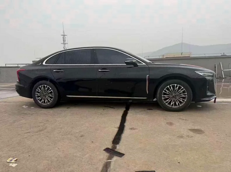 红旗H5 正面外观三