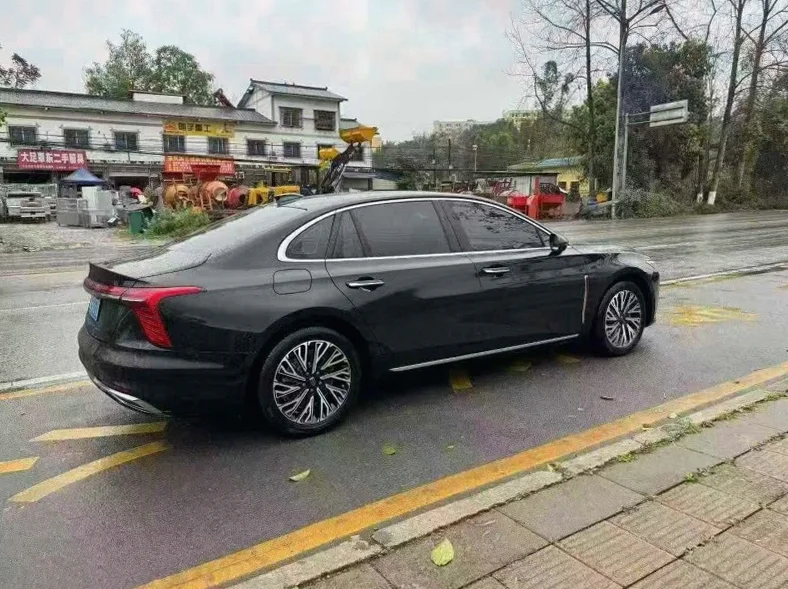 红旗H5 内饰后排