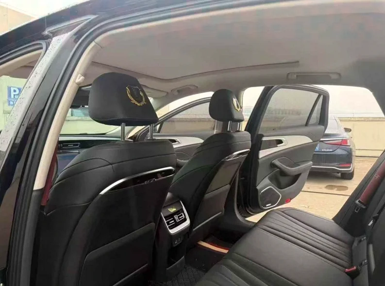 红旗H5 内饰前排