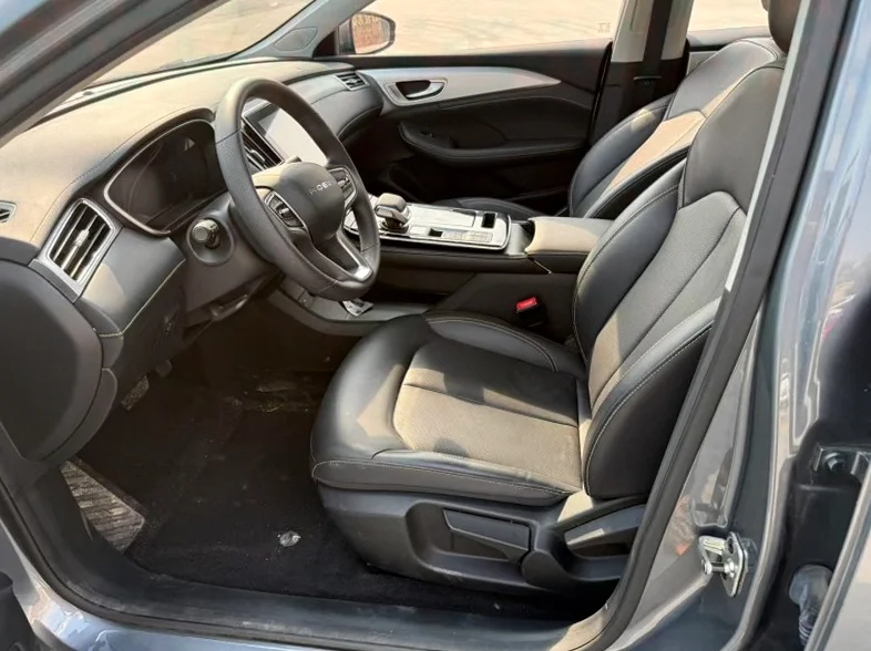 荣威i6 正面外观二