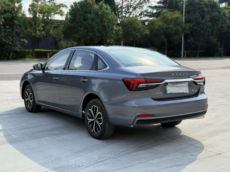 荣威i6 内饰前排