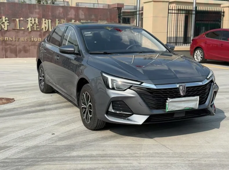 荣威i6 后面外观一