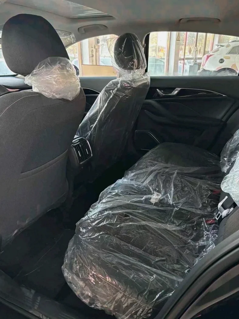 奔腾B70 内饰前排