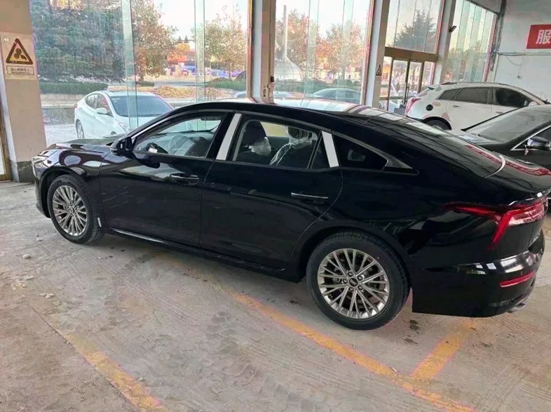 奔腾B70 后面外观一