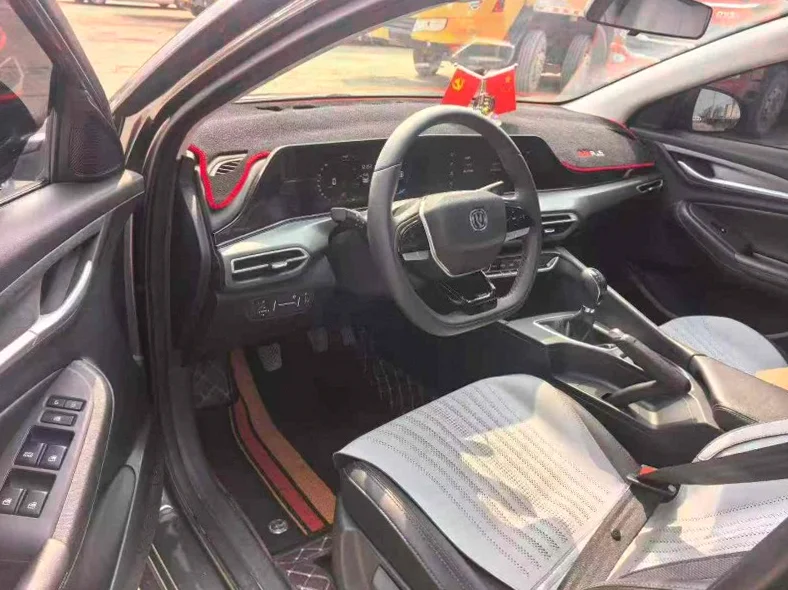 长安汽车逸动 后面外观三