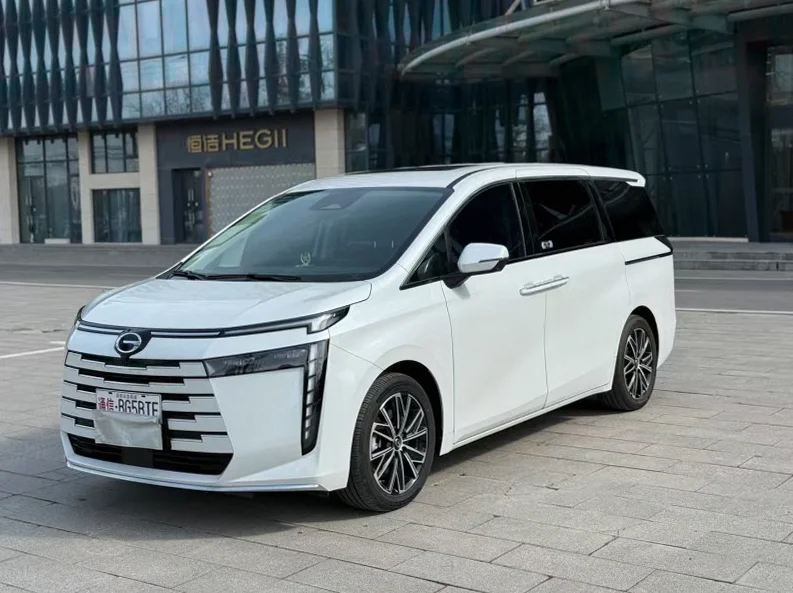 传祺E8 后面外观一