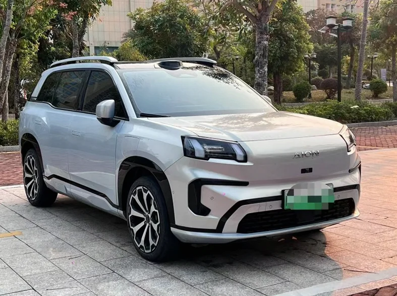 传祺埃安V 正面外观二