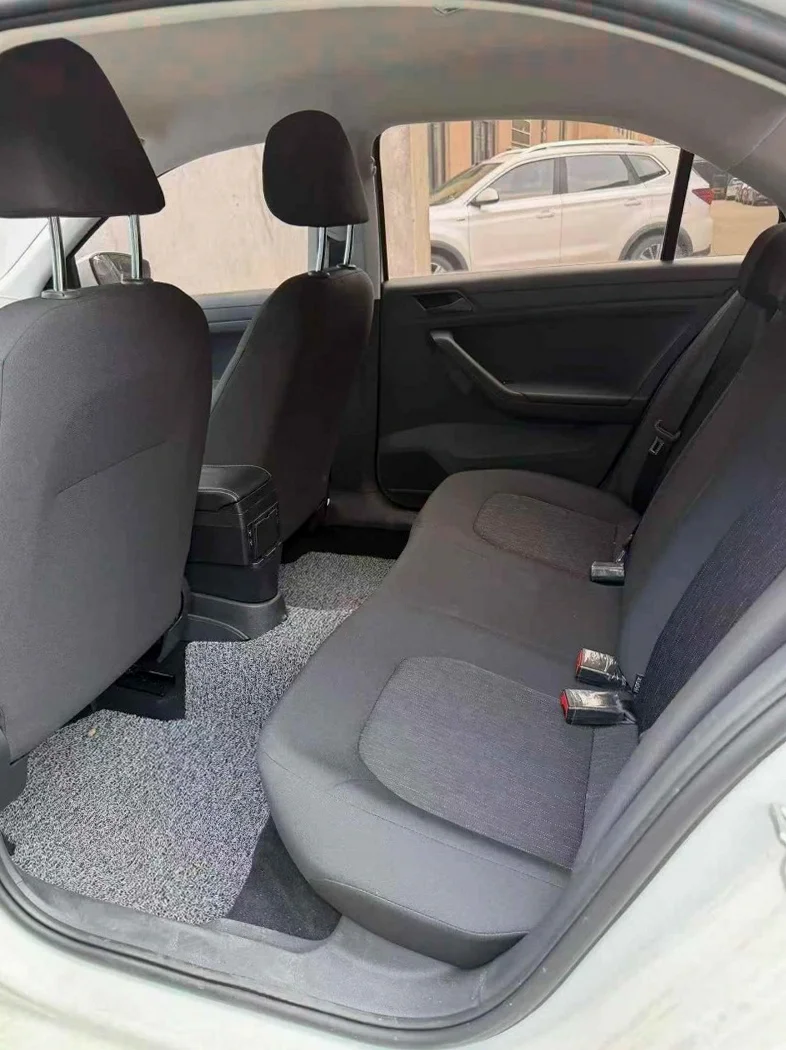 大众捷达 后面外观二