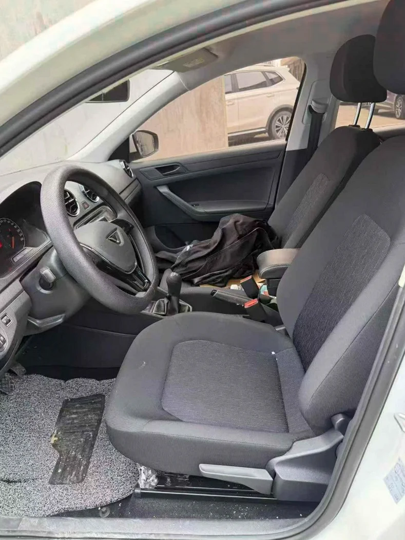 大众捷达 后面外观一