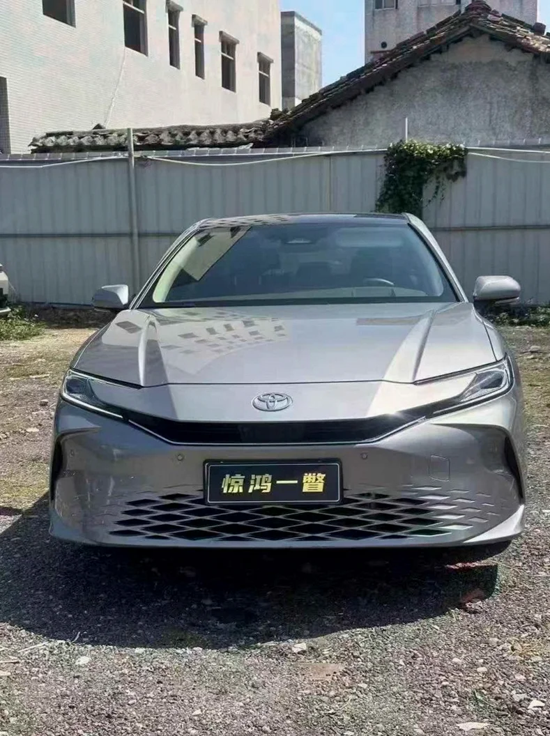 25年丰田凯美瑞尊贵版2.0GVP