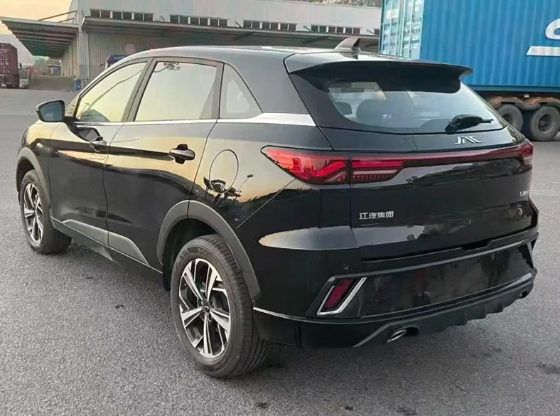 江淮QX 内饰后排