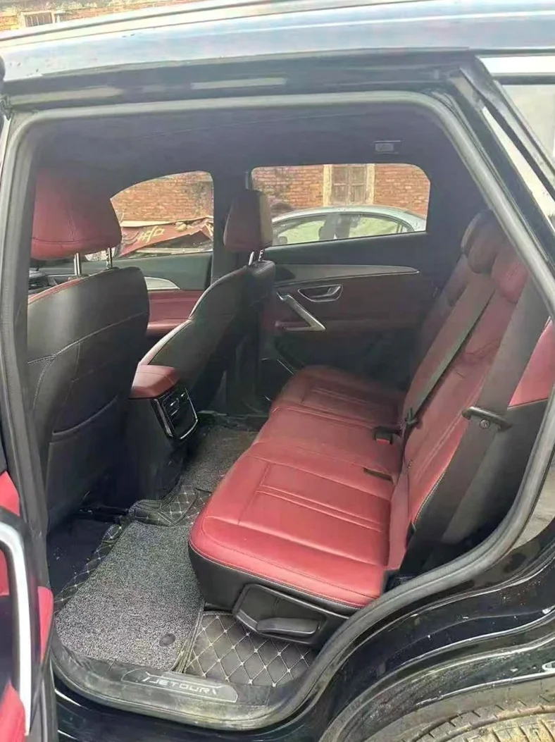 奇瑞捷途 后面外观三