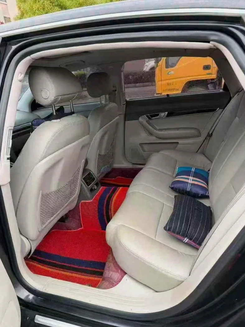 奥迪A6L 内饰前排