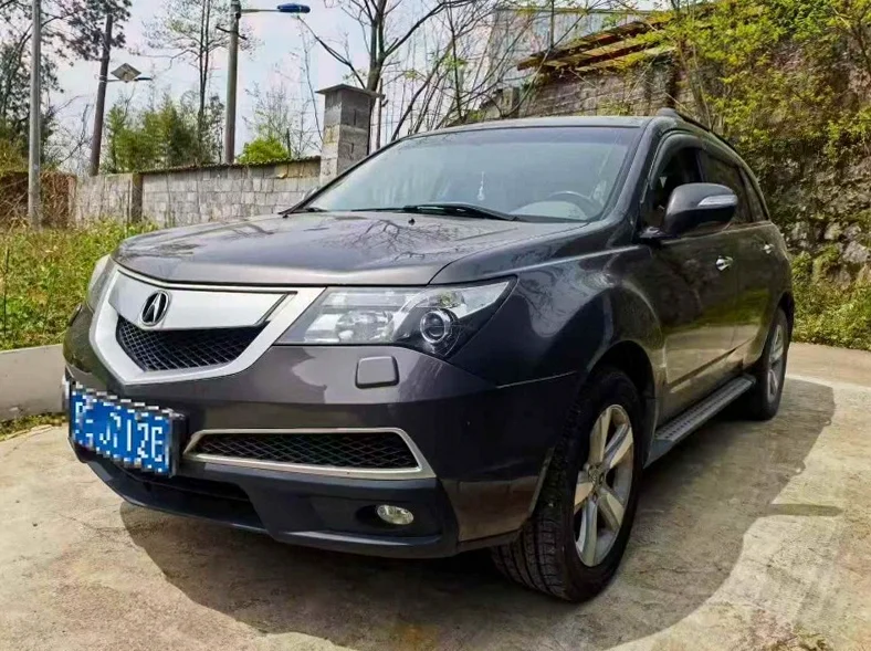 讴歌MDX 正面外观二