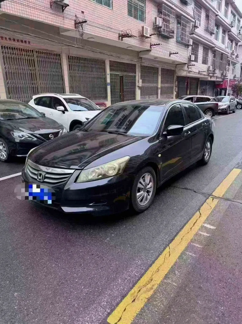 本田雅阁 正面外观二