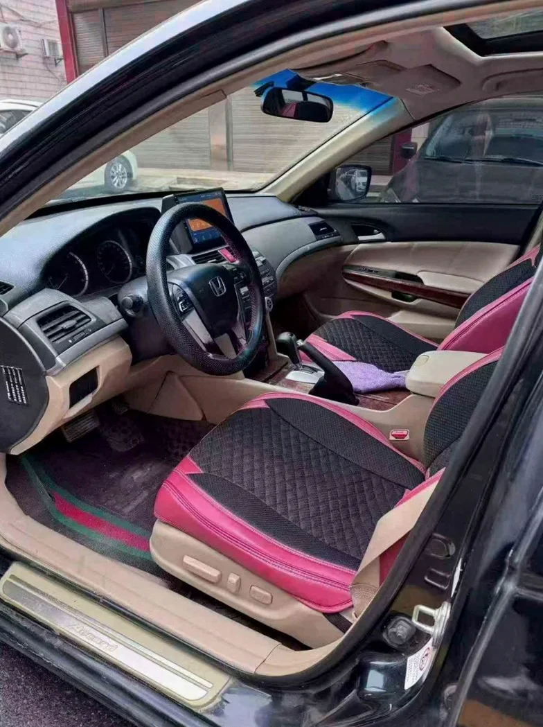 本田雅阁 后面外观三