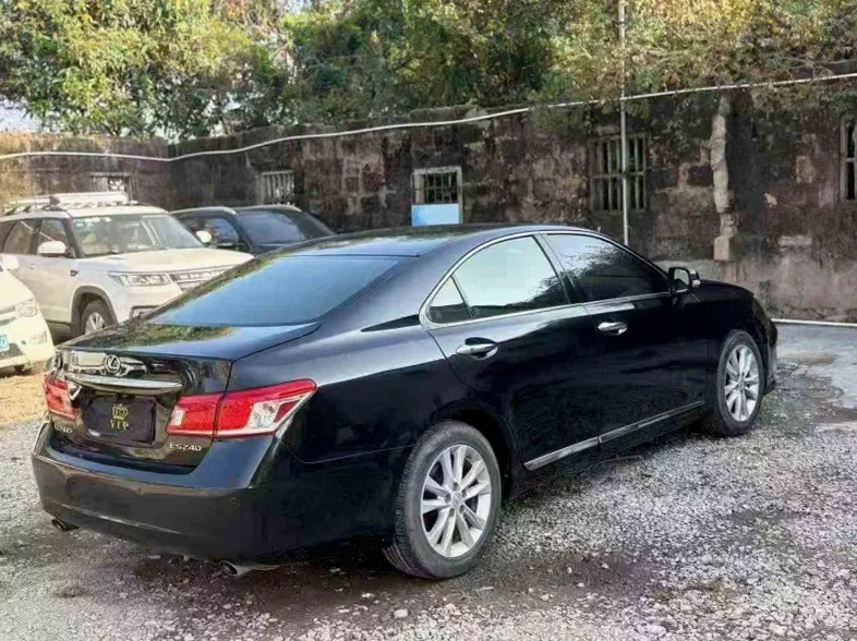 雷克萨斯ES 后面外观三