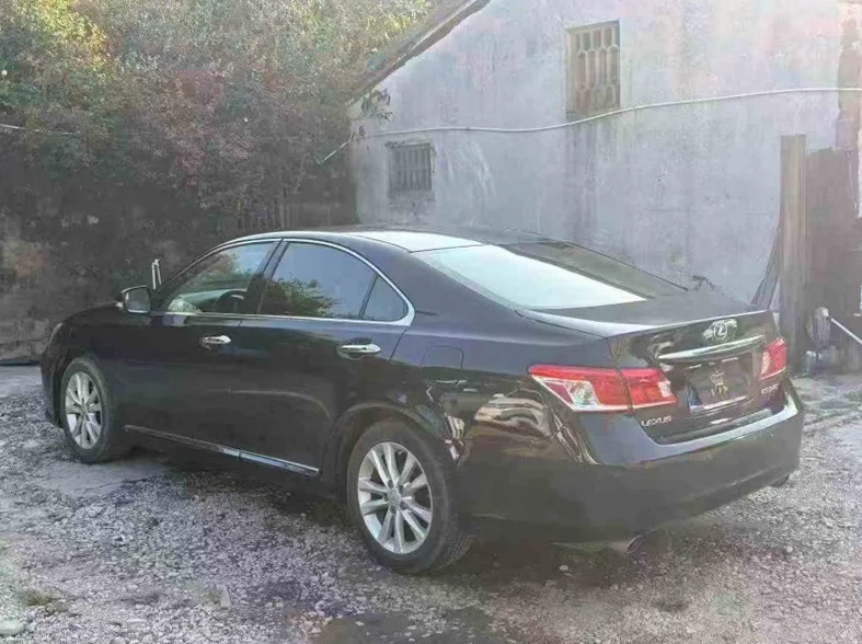 雷克萨斯ES 后面外观一