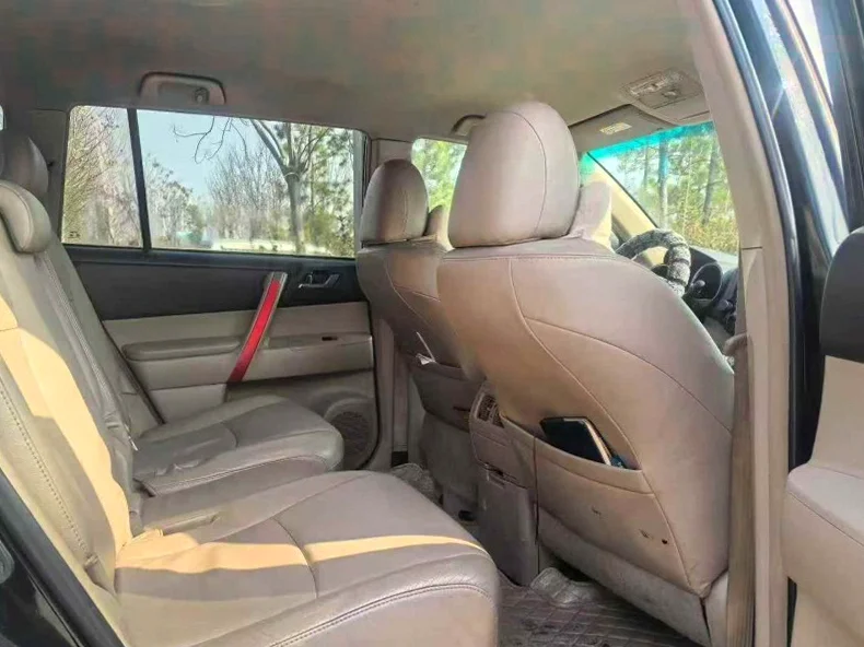 丰田汉兰达 内饰后排