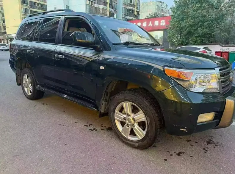 丰田兰德酷路泽 正面外观三