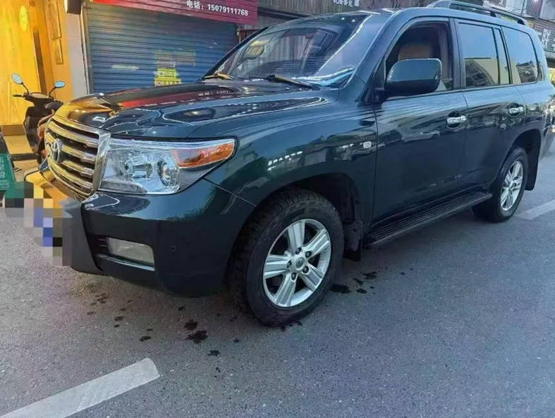 丰田兰德酷路泽 正面外观二