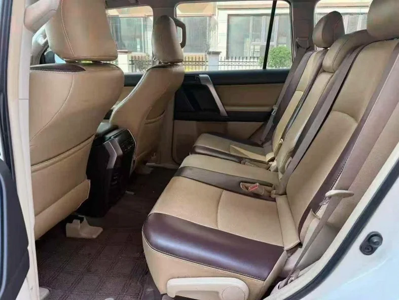 丰田普拉多 后面外观二