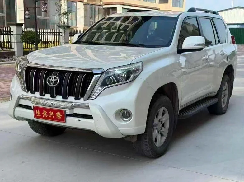 丰田普拉多 正面外观三