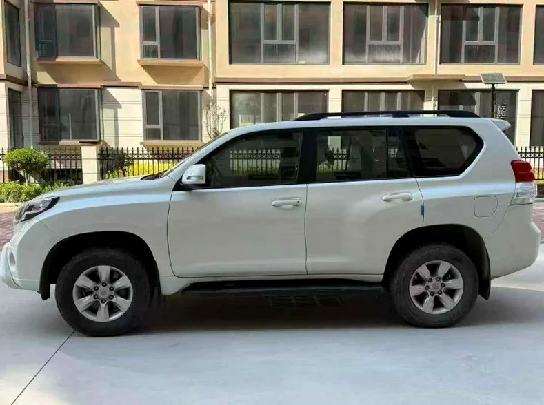 丰田普拉多 内饰后排