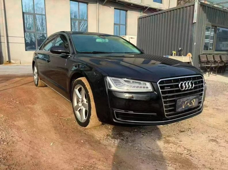 13年奥迪A8L行政四座最顶配