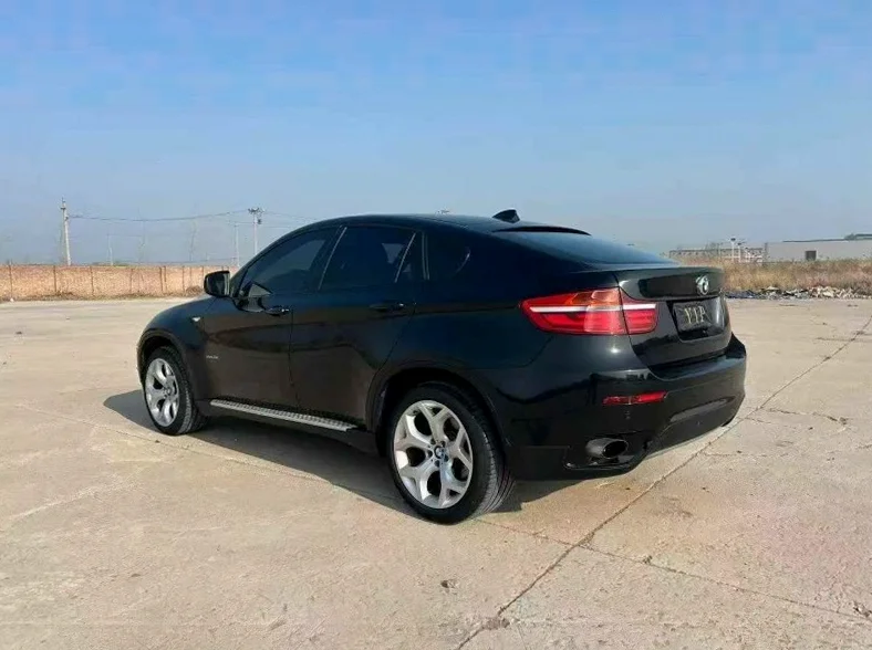 宝马X6 内饰前排