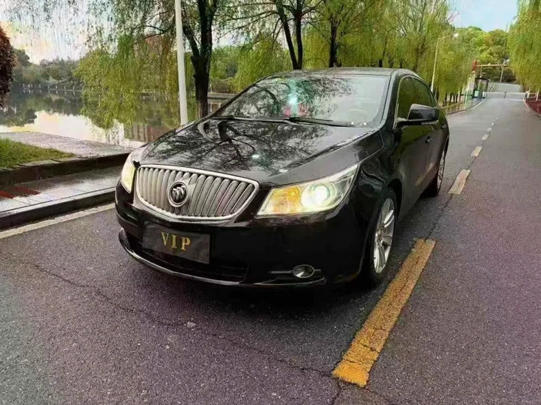 别克君威 正面外观二