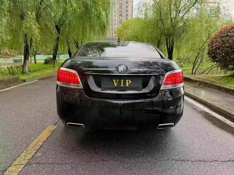 别克君威 内饰后排