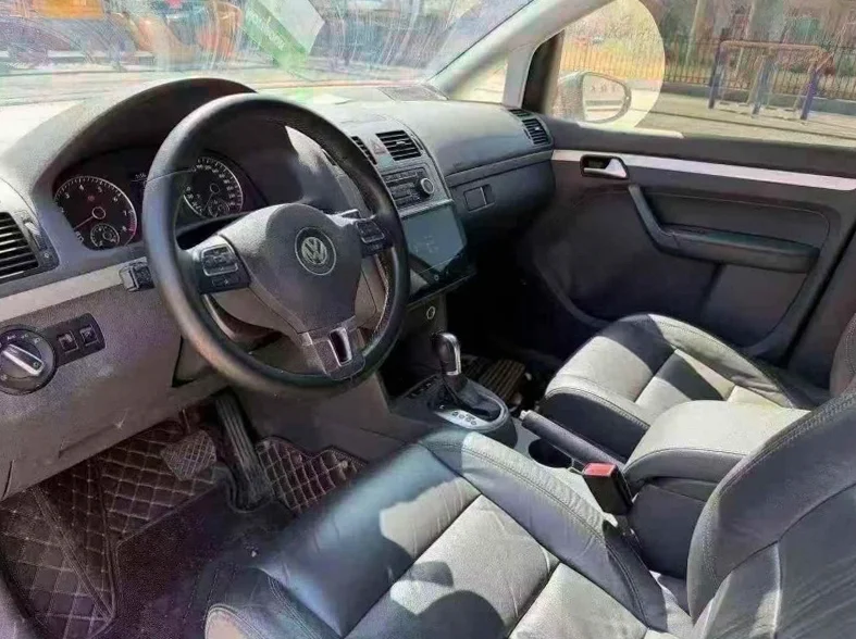 大众途安 内饰前排