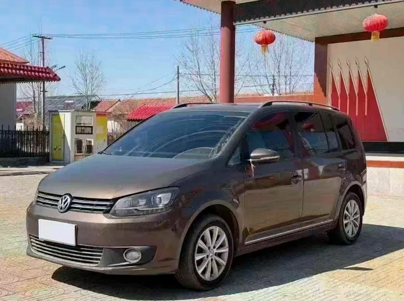 大众途安 正面外观三