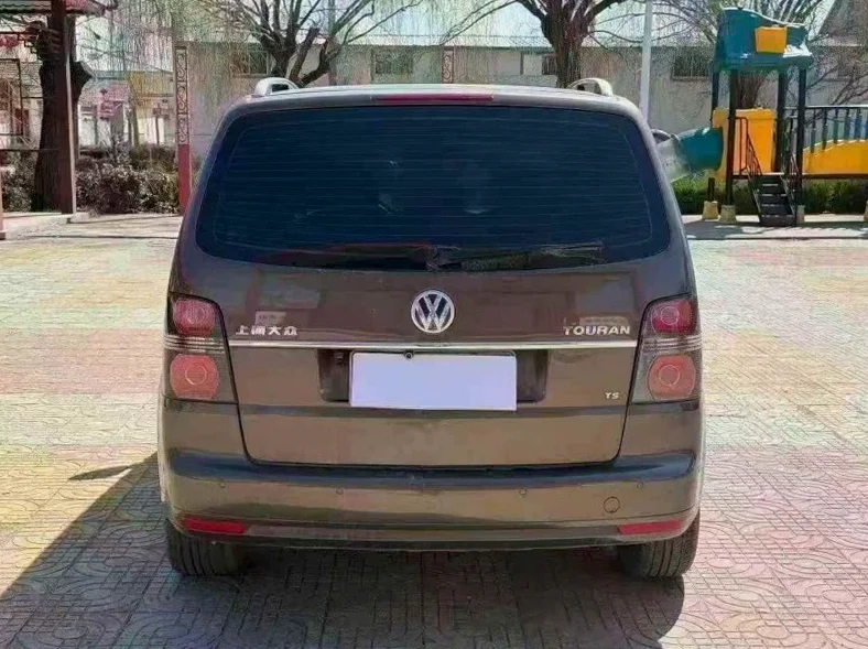 大众途安 后面外观二