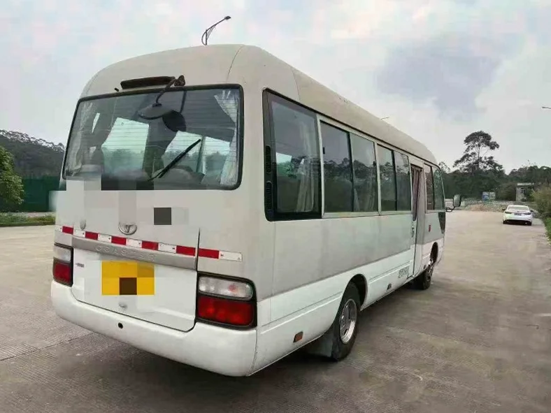 丰田考斯特 内饰后排