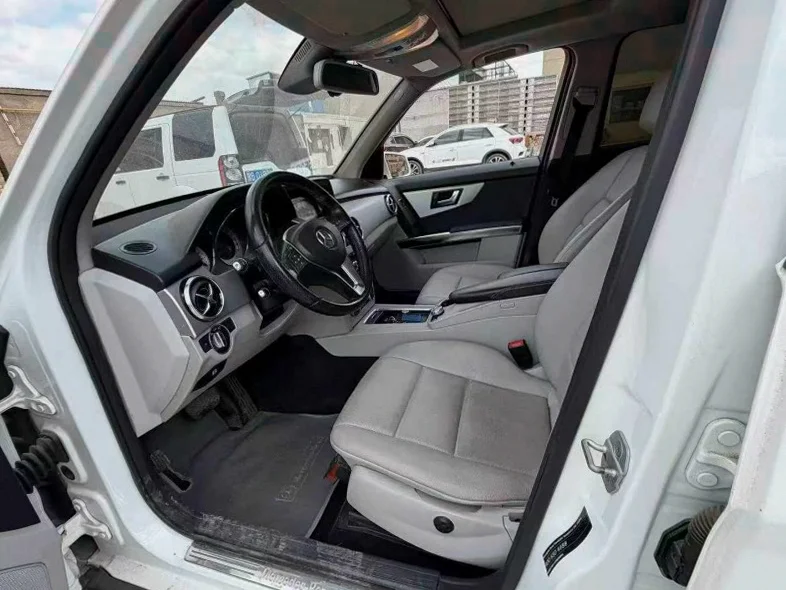 奔驰GLK 后面外观一