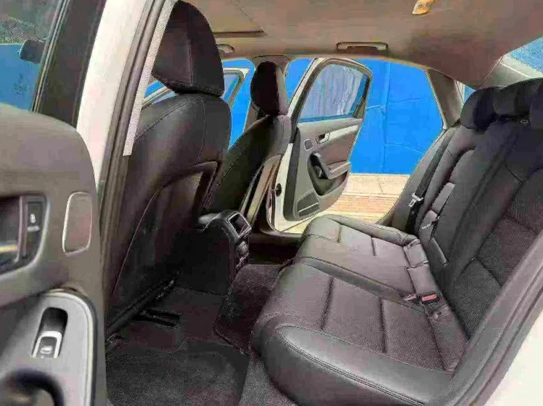 奥迪A4L 后面外观三