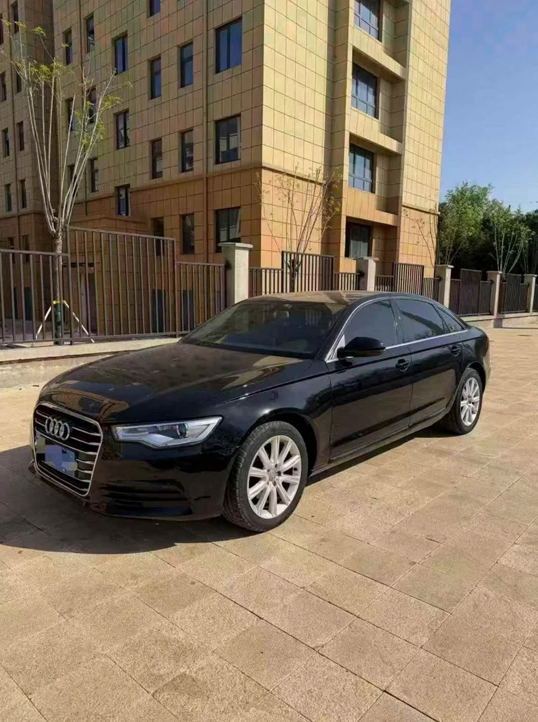 奥迪A6L 正面外观三