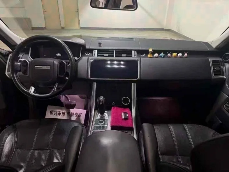 路虎揽胜运动 内饰后排
