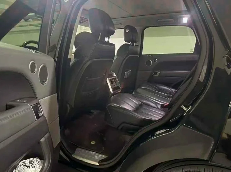 路虎揽胜运动 驾驶室